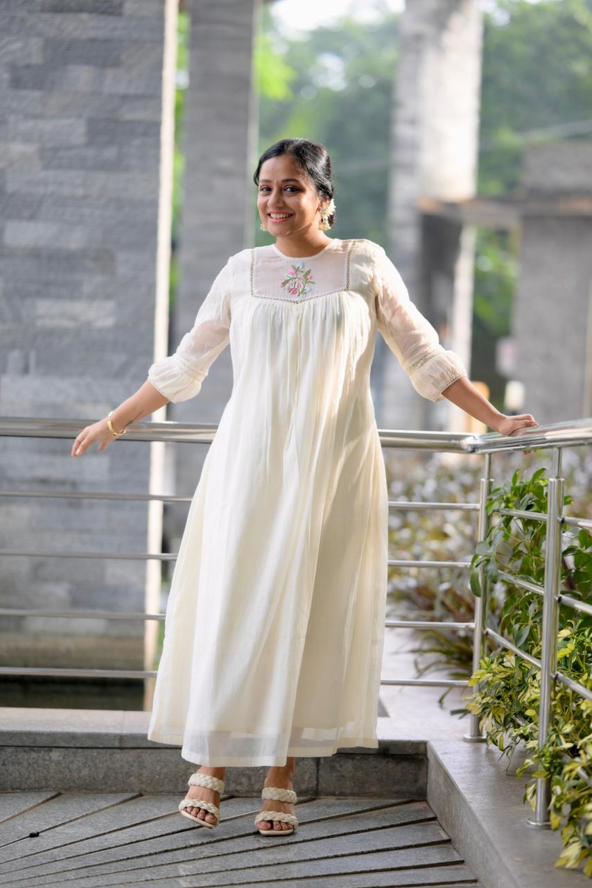 Mulmul with transparent yoke with thread embroidery Sd131-2890